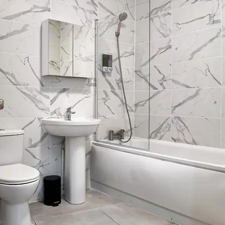 Apartment Spacious 2 Bed With Patio In Camden Wr201 London
