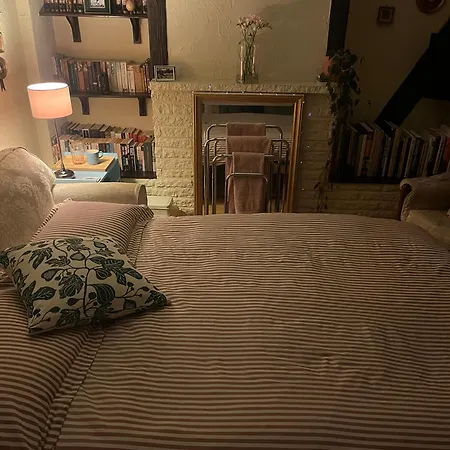 Charming Cosy In Little House With A Garden In Quiet Neighbourhood * Ealing