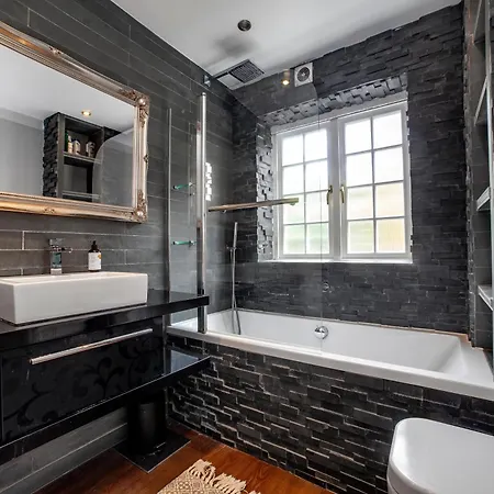 Excellent 2br Apt, Chancery Lane *