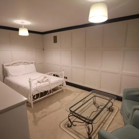 Sudbury Place Apartment