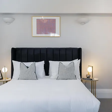 Urban Chic - Dorset Street *