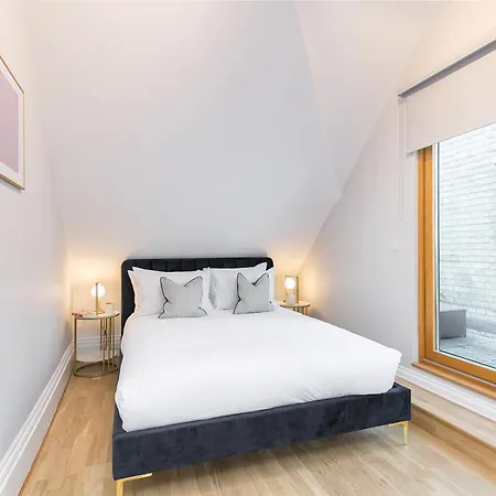 Urban Chic - Dorset Street Apartment *