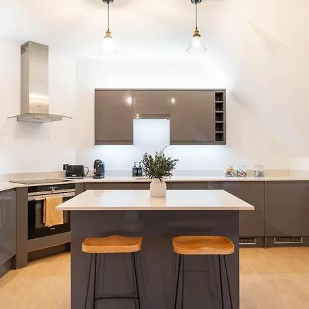 Eleven By Artsy Apartment London