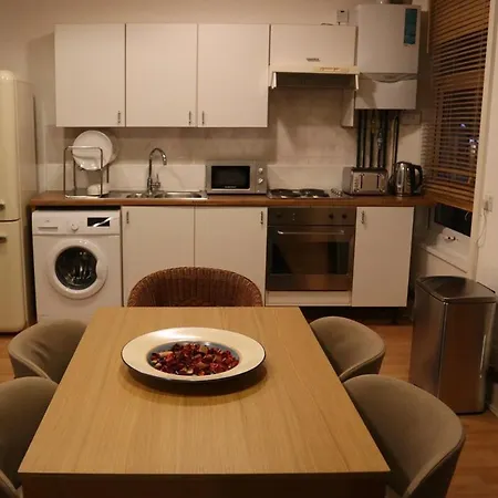 Stylish One Bed Flat In Brook Apartment