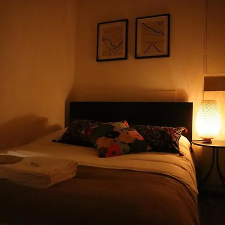 Apartment Stylish One Bed Flat In Brook