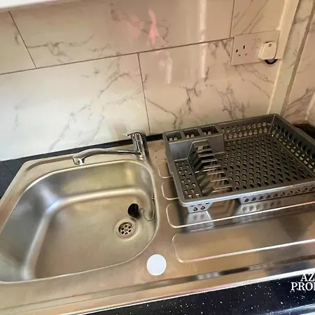 Apartment Two Bed Flat - 6 Minutes To Canning Town Station