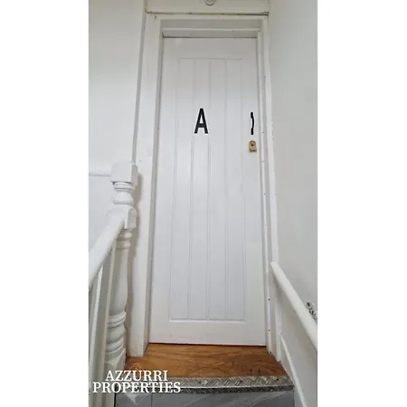 Two Bed Flat - 6 Minutes To Canning Town Station