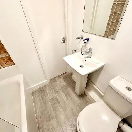 Flat-by Lewisham Train Station London