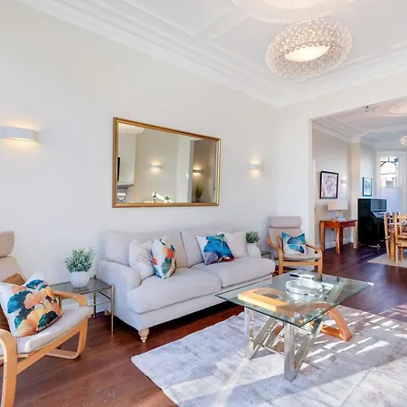 Stunning Edwardian 6-bedroom Family In Muswell Hill