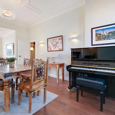 Holiday home Stunning Edwardian 6-bedroom Family In Muswell Hill *