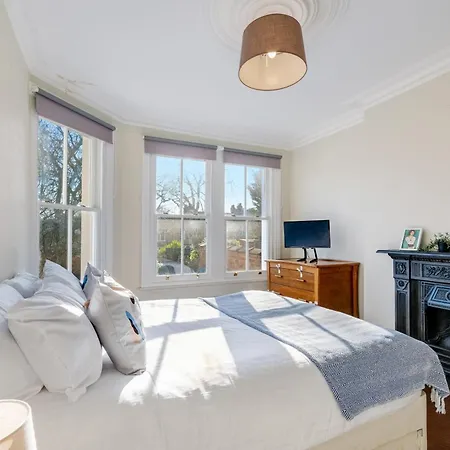 Holiday home Stunning Edwardian 6-bedroom Family In Muswell Hill London