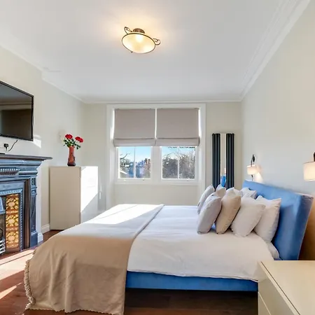 Stunning Edwardian 6-bedroom Family In Muswell Hill Holiday home London