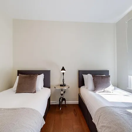 Stunning Edwardian 6-bedroom Family In Muswell Hill *