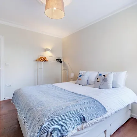 Stunning Edwardian 6-bedroom Family In Muswell Hill *