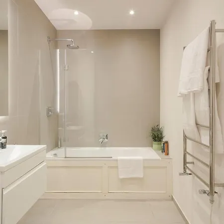 Modern Kensington 3-bedroom With Garden London