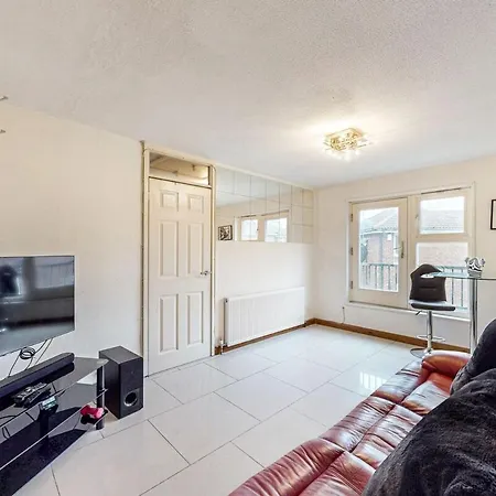 1-br Flat With Easy Tube Access Nine Elms Apartamento