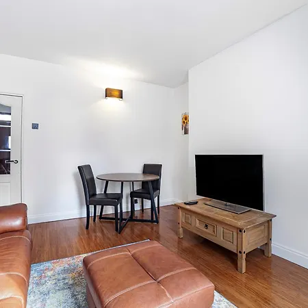 Charming & 1br Flat In Canary Wharf