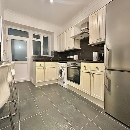 Ground Floor Finchley Flat London