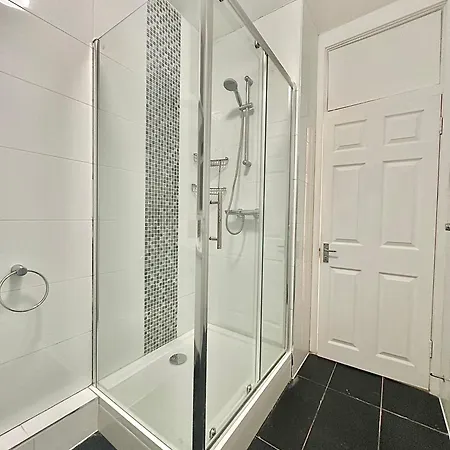 Apartment Ground Floor Finchley Flat *