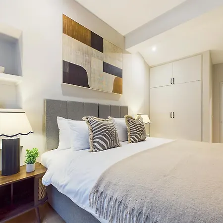 Be - The Piccadilly Circus Residences Apartment London