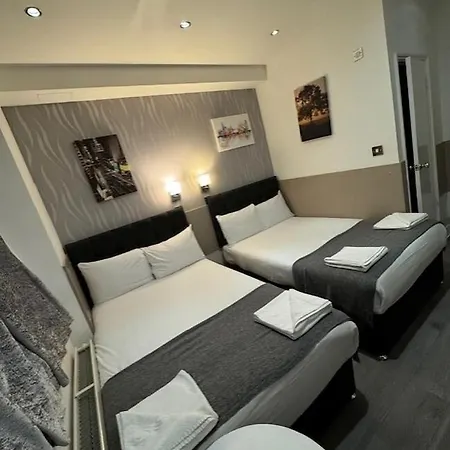 Hotel Tony's House 2*