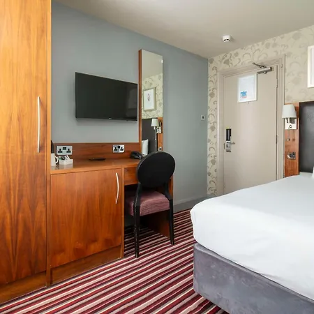 Hotel London Aerodrome Hotel, Bw Signature Collection London Borough of Croydon