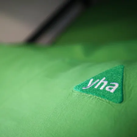 Yha * Londra