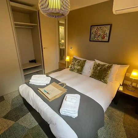 Mirabilis - Bayham Street Apartment