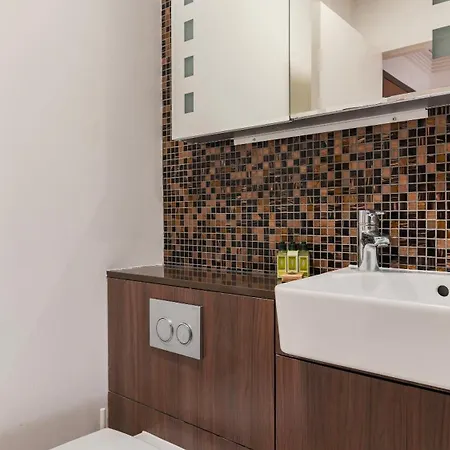 Appart hôtel Monument Serviced By Lovelystay *