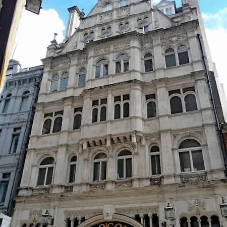 Cozy 1 Bedroom Flat In Soho Apartment *