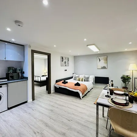Goldersgreen By Sleepy * Londres