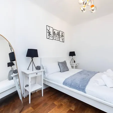 Spacious 2 Bedroom Old Street - Sleeps 6 Casa vacanze *