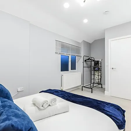 Apartment Delightful & Cozy 1-bedroom Hideaway London