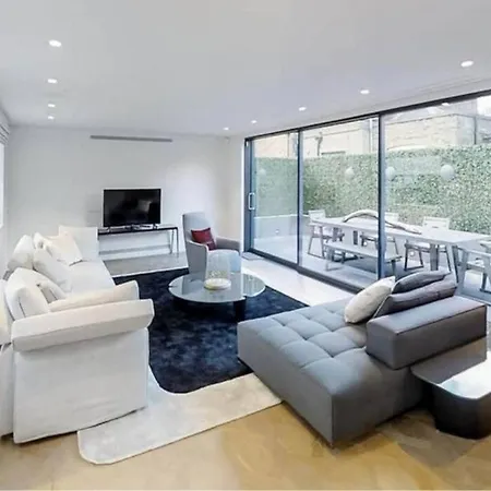 Nice 2 Bedroom London