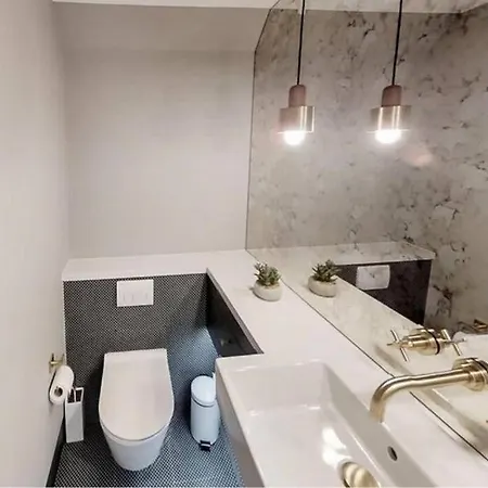 Nice 2 Bedroom