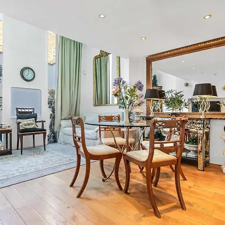 The Knightsbridge Location Londyn