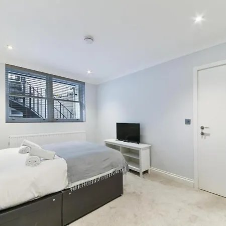 Apartment Modern Three-bedroom Flat In Paddington London