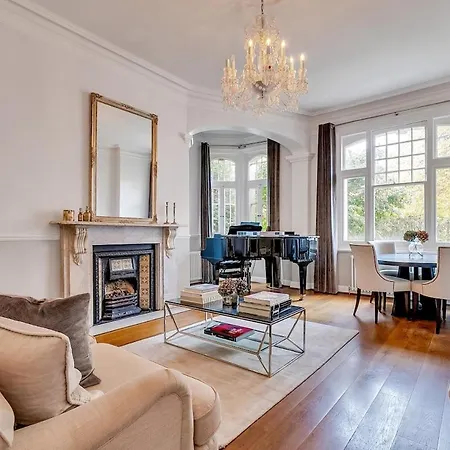 Luxury Kensington Flat - Private Garden - Tube 4 Min Walk * London
