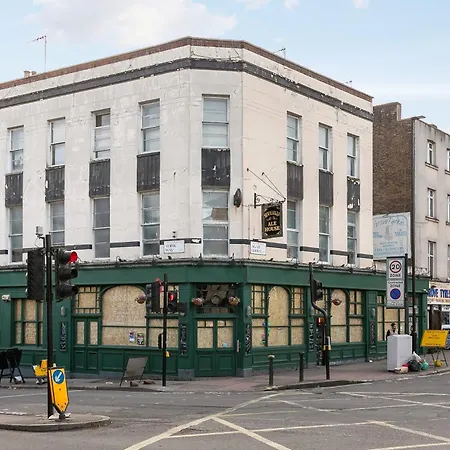King Cross Collective - By Aura Hostel
