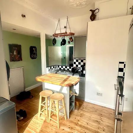 Apartment Victorian Garden Flat London