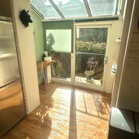 Victorian Garden Flat Apartment *