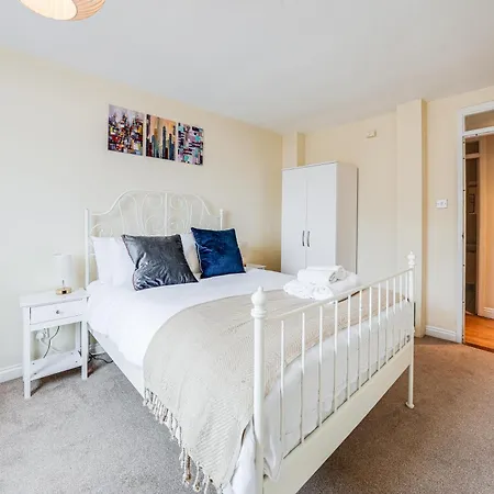 Premier Westfields Penthouse Apartamento