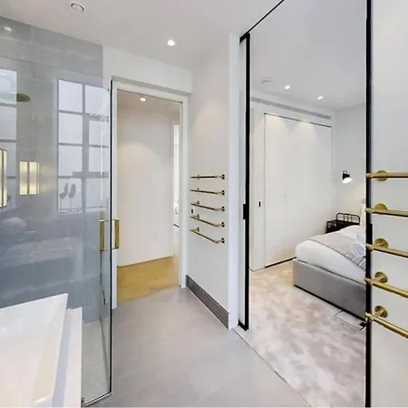 Nice 2 Bedroom * London