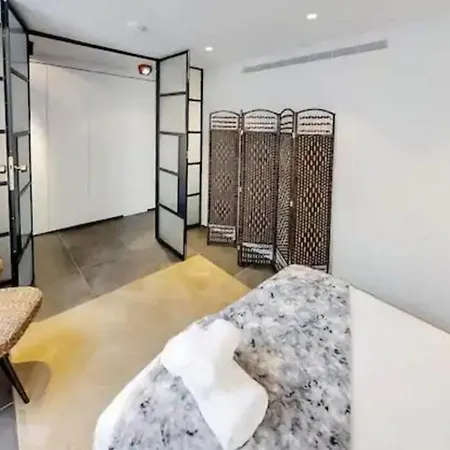 Nice 2 Bedroom Apartment London