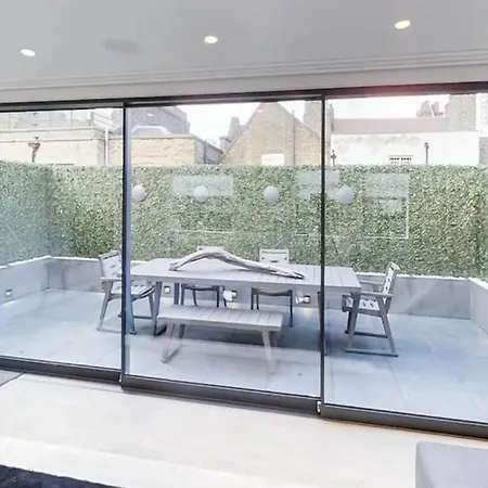 Nice 2 Bedroom London
