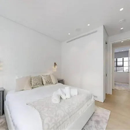 Nice 2 Bedroom London