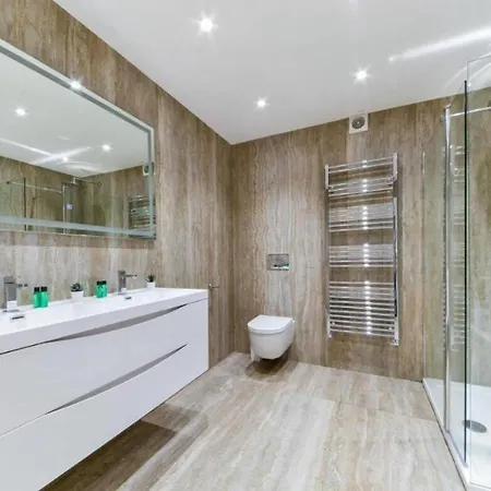 Modern Three-bedroom Flat In Paddington Apartment London