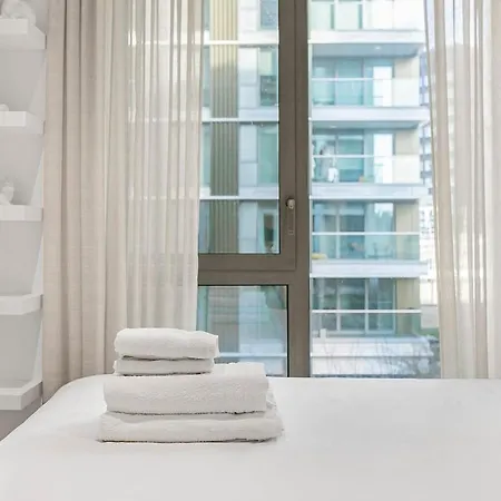 Luxurious Modern In Londres