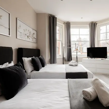 Fairhazel Gardens Apartment