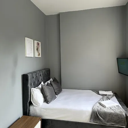 Apartment Fairhazel Gardens